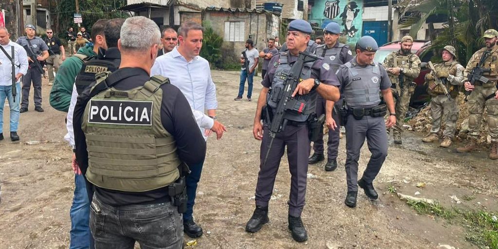 Governo de SP quer aumentar atribuições da Polícia Militar