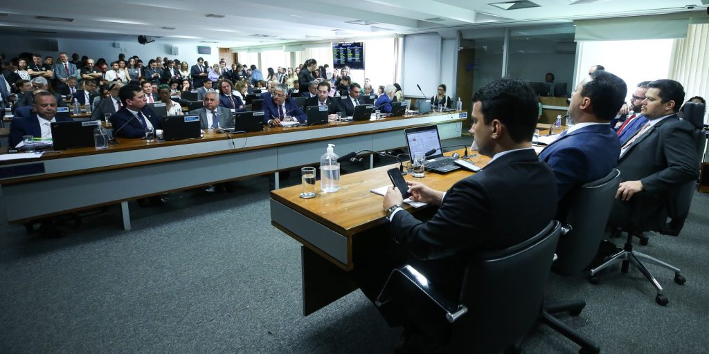 CCJ do Senado aprova aumento de cotas raciais para concurso público