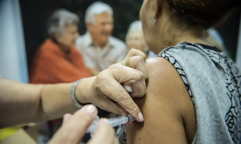 Fiocruz alerta para importância da vacina da gripe para os gaúchos