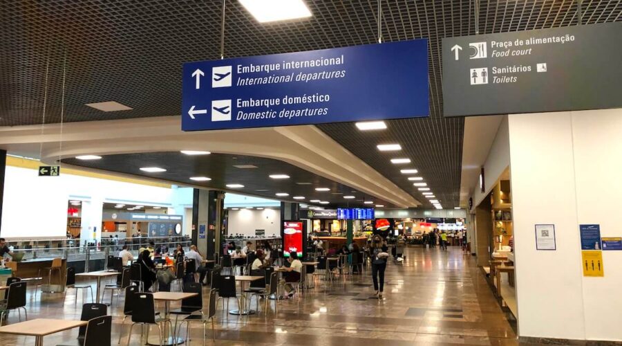 Após 2 meses, aeroporto de Porto Alegre retoma check-in