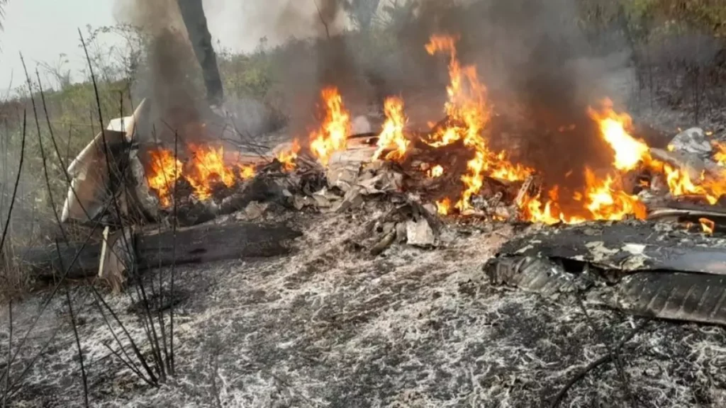 Corpos carbonizados dificultam identificação em queda de avião em MT