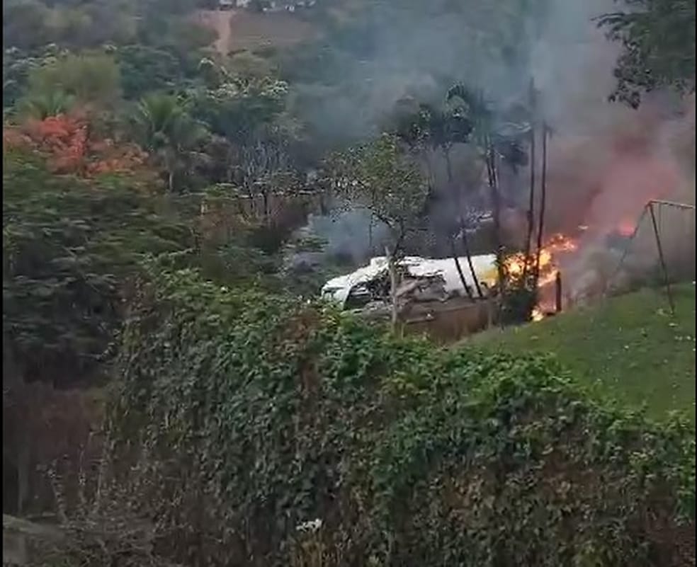 Imprensa internacional destaca queda de avião em Vinhedo, interior de SP