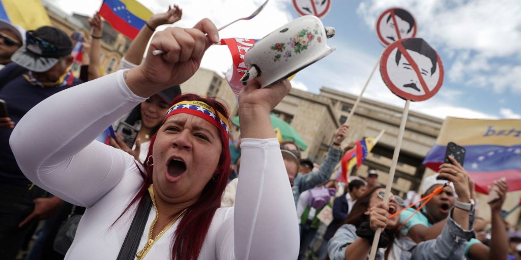 Venezuela tem dia de protestos da oposição e de apoiadores de Maduro