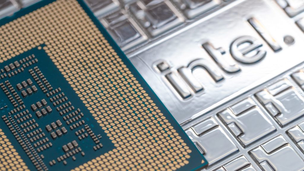 Intel enfrenta problemas para fabricar próxima geração de chips, diz agência